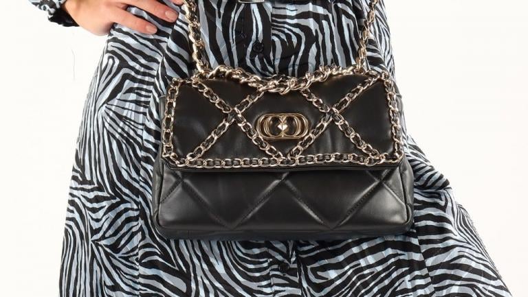 Borsa con catena: classica o strong?