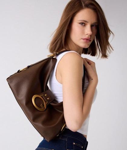 Borsa minimal VS bold bag: differenze e quali scegliere?