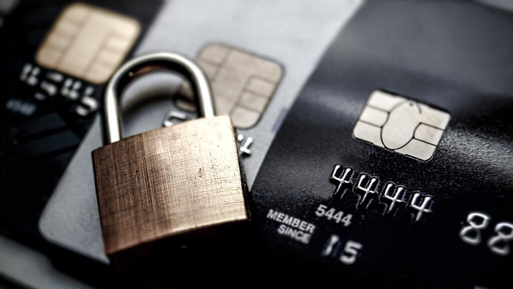 Portafogli con protezione RFID: proteggi subito bancomat e carte di credito